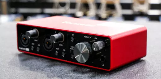 Focusrite - Scarlett 2i2 3rd Generation USB 2.0 Audio Interface 2